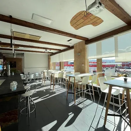 Chips Ferrol Szálloda Narón