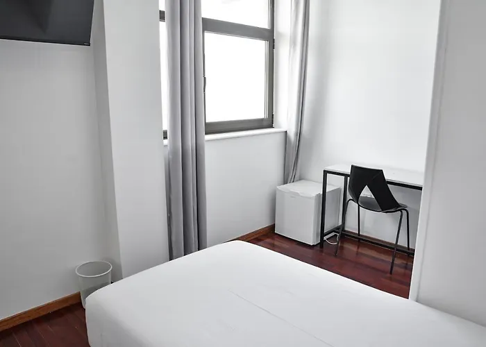 Chips Ferrol Hotel *